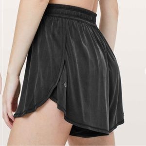 Lululemon Principal Dancer Short, size 8